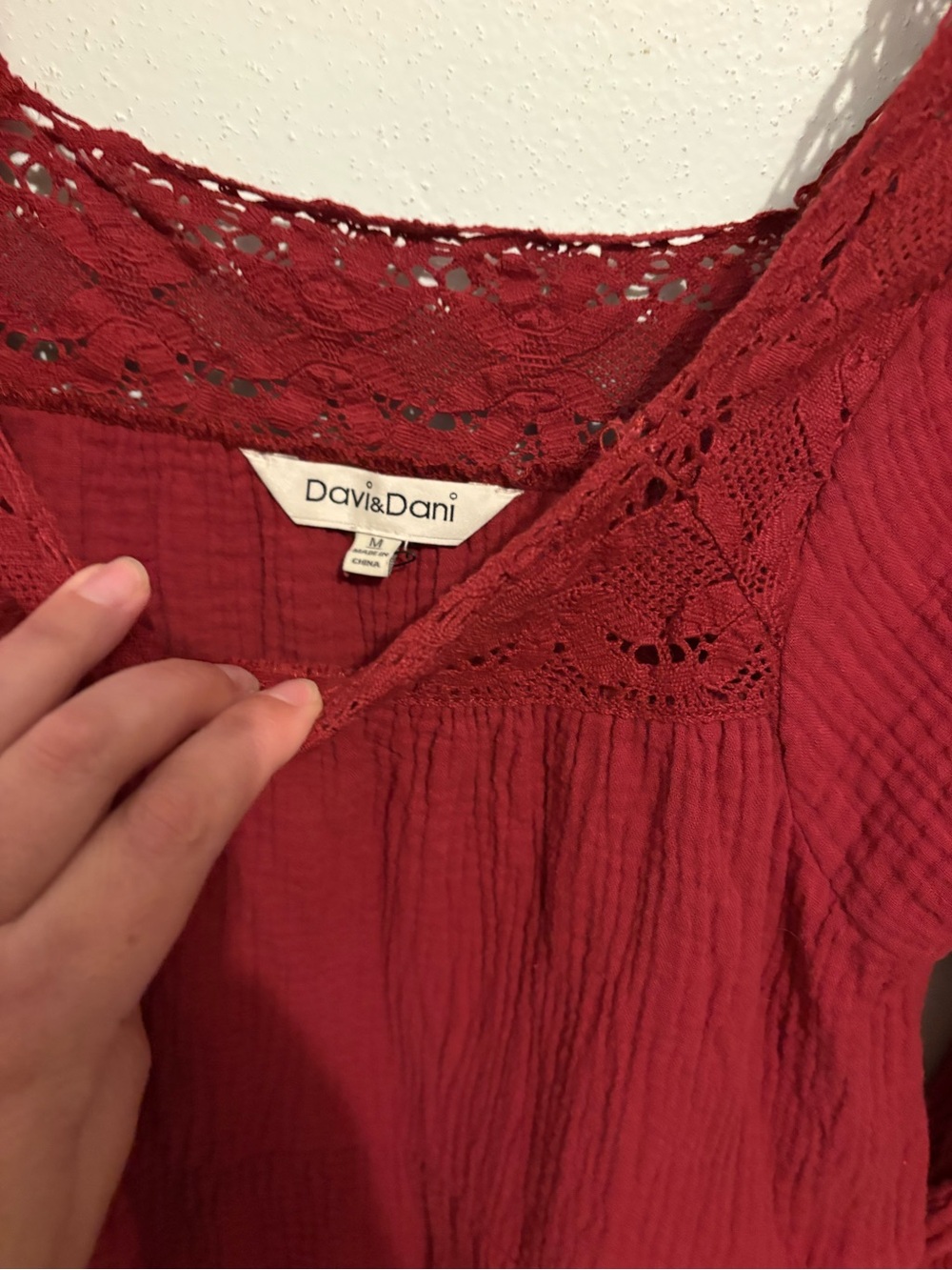 100% COTTON DAVI + DANI MEDIUM ✨ dress lace accent burgundy VGUC - Picture 2 of 3